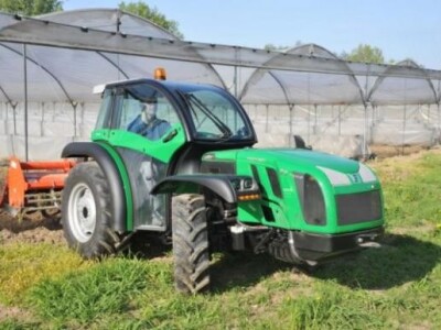 Traktor Ferrari Vega SDT V85/V95