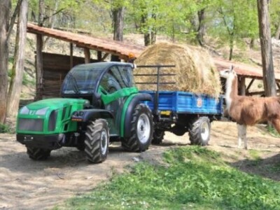 Traktor Ferrari Vega SDT V85/V95