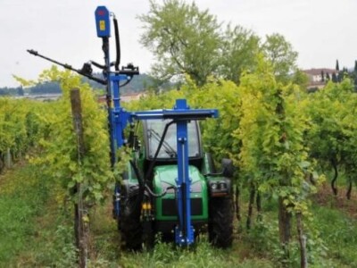 Traktor Ferrari Vega SDT V85/V95