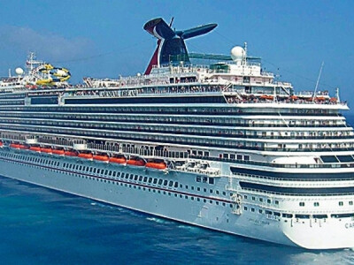 Velebni turistički brod - kruzer Velebni turistički brod - kruzer