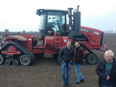 Versatile gusjeničar Versatile gusjeničar