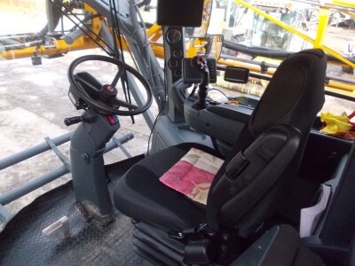 Unutrašnjost kabine Hagie Unutrašnjost kabine Hagie