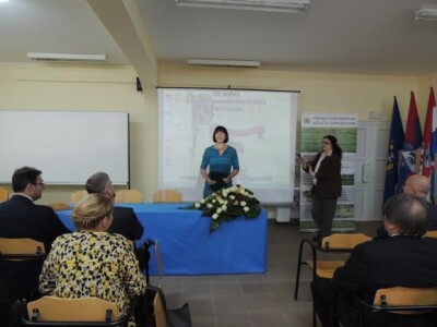 Dekanica Marijana Ivanek – Martinčić s kolegama