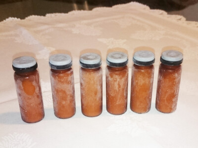 Matična mliječ u bočicama