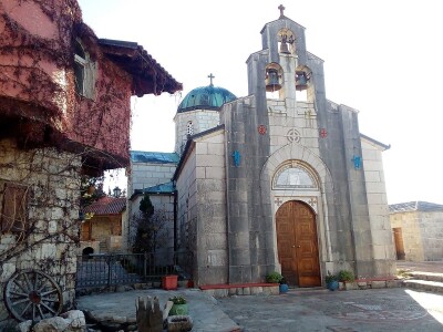 Vina manastira Tvrdoš