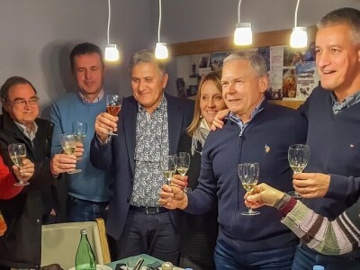 Vinari i vinoljupci: Degustiranjem protiv zabrane Prošeka!