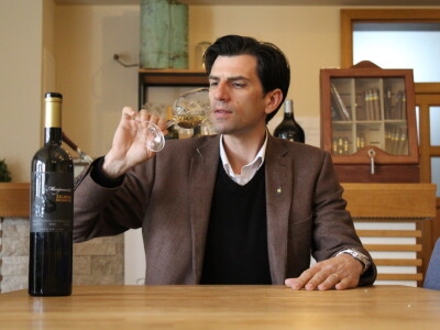 Vinarija Marijanović, Služanj