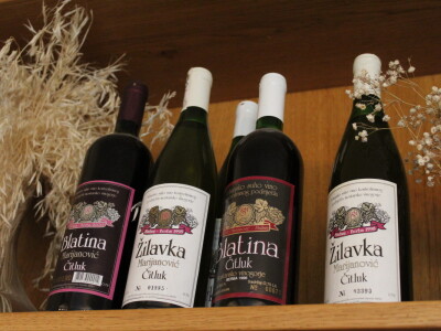 Vinarija Marijanović, Služanj