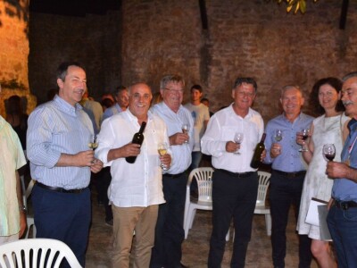 VINFEST 2020 - Šampioni Trifun Poljak, Braća Fiolići, Šime Škaulj, Zdravko Žuža i Radislav Ivaneža VINFEST 2020 - Šampioni Trifun Poljak, Braća Fiolići, Šime Škaulj, Zdravko Žuža i Radislav Ivaneža