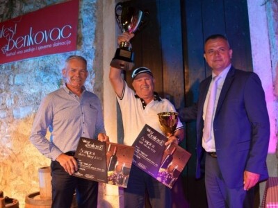 VINFEST 2020 - Šampioni Trifun Poljak, Braća Fiolići, Šime Škaulj, Zdravko Žuža i Radislav Ivaneža VINFEST 2020 - Šampioni Trifun Poljak, Braća Fiolići, Šime Škaulj, Zdravko Žuža i Radislav Ivaneža