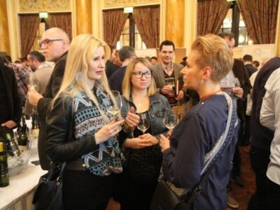 Moglo se birati između 20 sorti vina Moglo se birati između 20 sorti vina