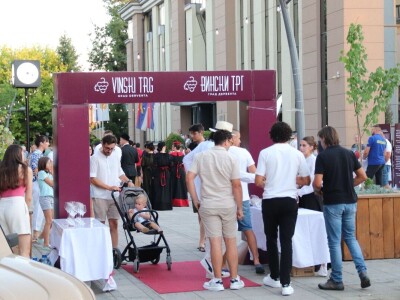 Vinski trg u Derventi