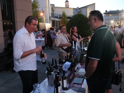 Vinski trg u Derventi