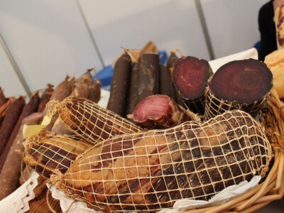 Suhomesnati proizvodi