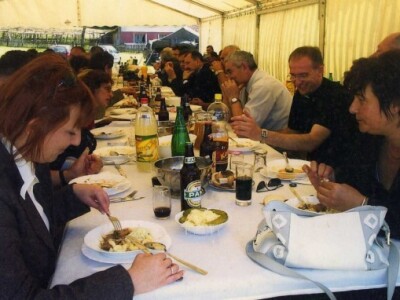 Ručak kod otvaranja farme Ručak kod otvaranja farme