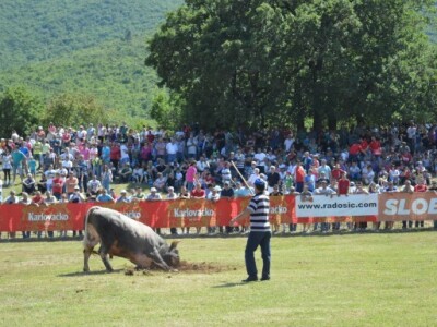 Više od 10.000 ljudi došlo je na bikijadu u Radošiće