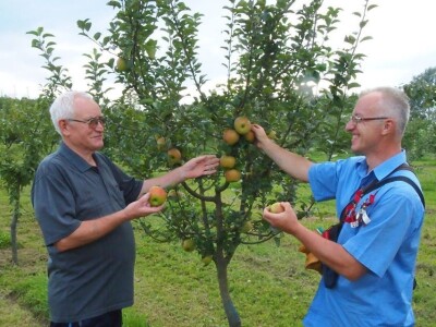Voćari entuzijasti Voćari entuzijasti