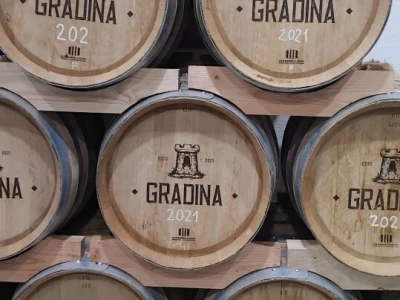 Voćnjak i destilerija u Grkovcima