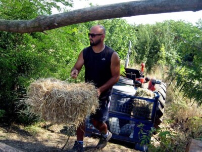 Volonteri donose slamu