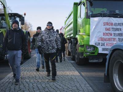 Vrhunac njemačkih prosvjeda u Berlinu Vrhunac njemačkih prosvjeda u Berlinu