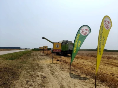 Vršidba i vaganje pokusa BC pšenica u Tomašancima