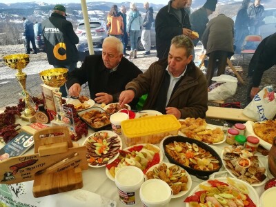 Vrućijada, selo Radanovci kod Kosjerića, Zapadna Srbija Vrućijada, selo Radanovci kod Kosjerića, Zapadna Srbija