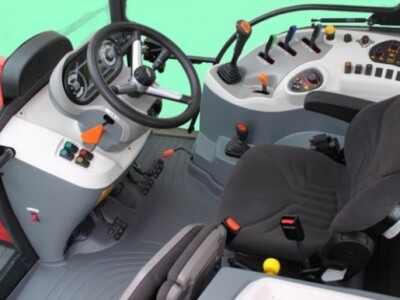 Traktor McCormick X4