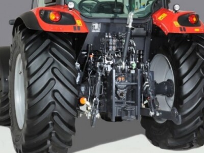 Traktor McCormick X6