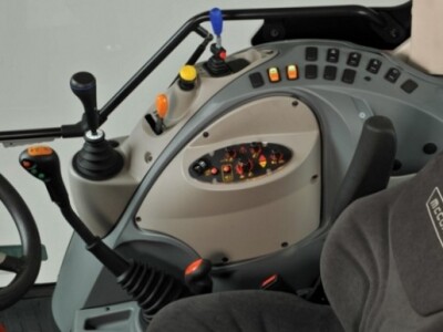 Traktor McCormick X6 LWB