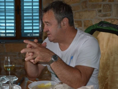 Za i protiv: Treba li naplaćivati maslinovo ulje u restoranima?