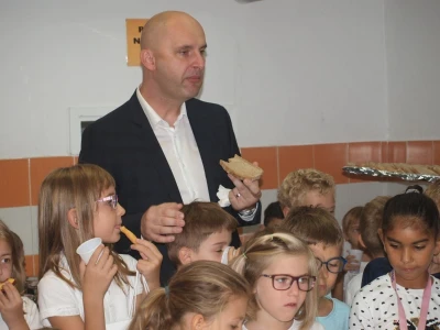 Započela akcija "Danas jedemo vina"