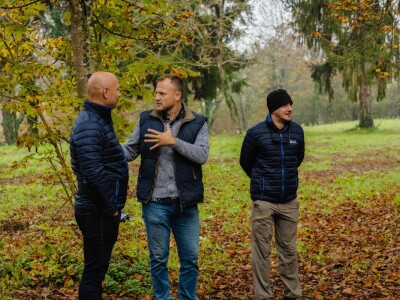 Zaposlenici tvrtke RWA Hrvatska i ICL-a posadili hektar šume