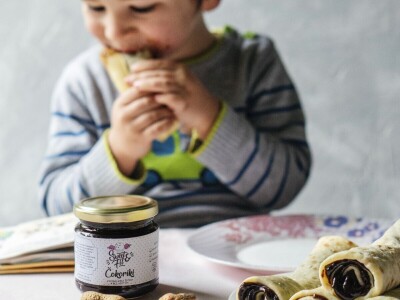 Zdravi slatki namazi Velislave Ruslanove Romanove-Tomić Zdravi slatki namazi Velislave Ruslanove Romanove-Tomić