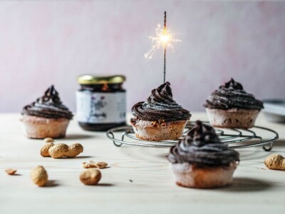 Zdravi slatki namazi Velislave Ruslanove Romanove-Tomić Zdravi slatki namazi Velislave Ruslanove Romanove-Tomić