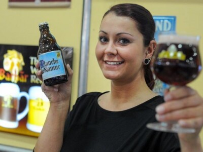 Pivo iz ženskih ruku