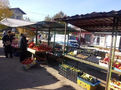 Zelena pijaca u Gornjem Vakufu- Uskoplju izuzetno slabo posjećena