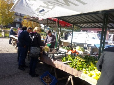 Zelena pijaca u Gornjem Vakufu- Uskoplju izuzetno slabo posjećena