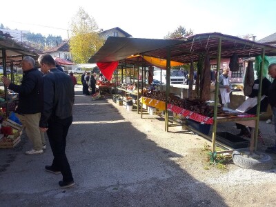 Zelena pijaca u Gornjem Vakufu- Uskoplju izuzetno slabo posjećena