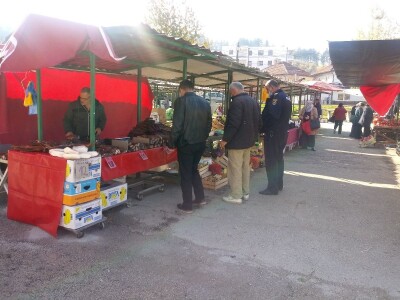 Zelena pijaca u Gornjem Vakufu- Uskoplju izuzetno slabo posjećena
