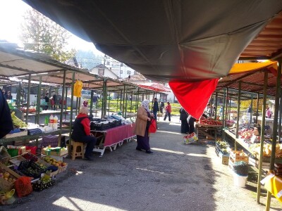 Zelena pijaca u Gornjem Vakufu- Uskoplju izuzetno slabo posjećena