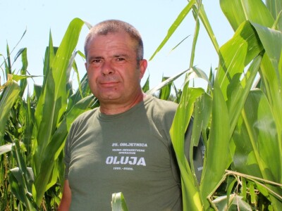 Željko Šimić poljoprivrednik iz Bjeliševca Željko Šimić poljoprivrednik iz Bjeliševca