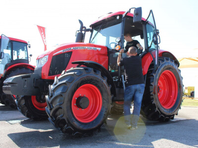Farm Show Osijek 2017 - Traktori