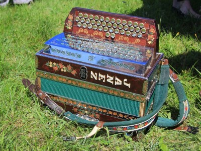 Žetva zobi u Gorskom kotaru na tradicijski način