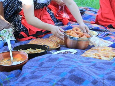 Žetva zobi u Gorskom kotaru na tradicijski način