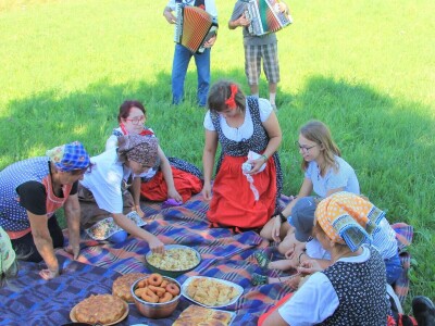 Žetva zobi u Gorskom kotaru na tradicijski način