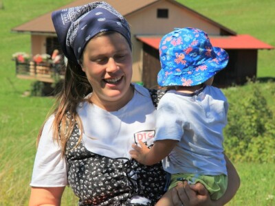 Žetva zobi u Gorskom kotaru na tradicijski način