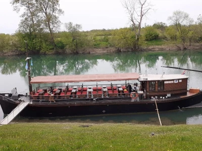 Žitna lađa Zora