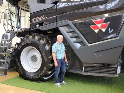 Zlatko Krajinović - tvornica MF kombajna u Italiji