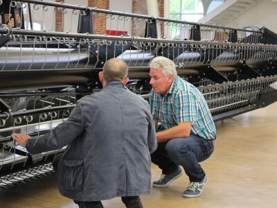 Zlatko Krajinović - tvornica MF kombajna u Italiji