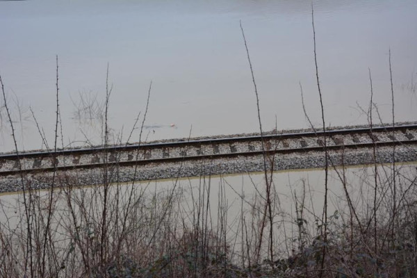 Zatvoren saobraćaj zbog poplave